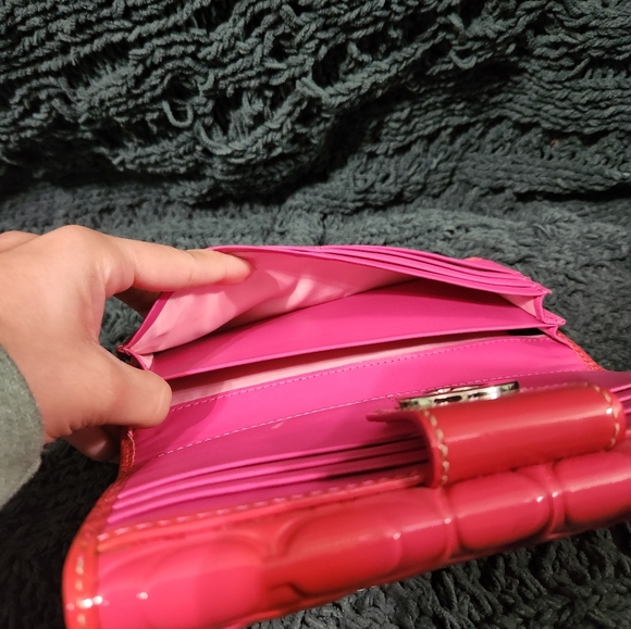 Coach Signature Embossed Patent Leather Turnlock Wallet - Picture 10 of 13